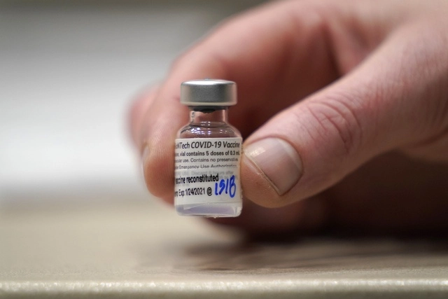Dosis de vacuna contra Covid-19 de Pfizer. Foto Ap