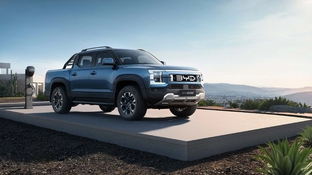 Camioneta híbrida "Shark" fabricada por la marca de automóviles china BYD. Foto Europa Press