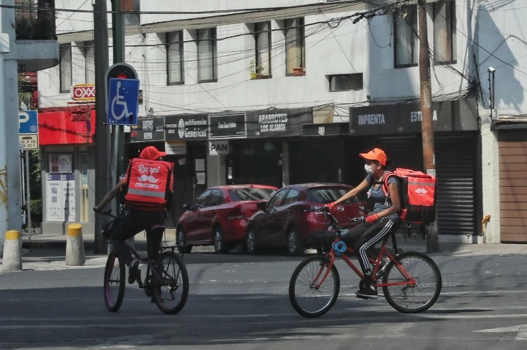 Empresarios aseguran que buscarán mantener los empleos durante la pandemia del Covid19. Foto Marco Pelaez