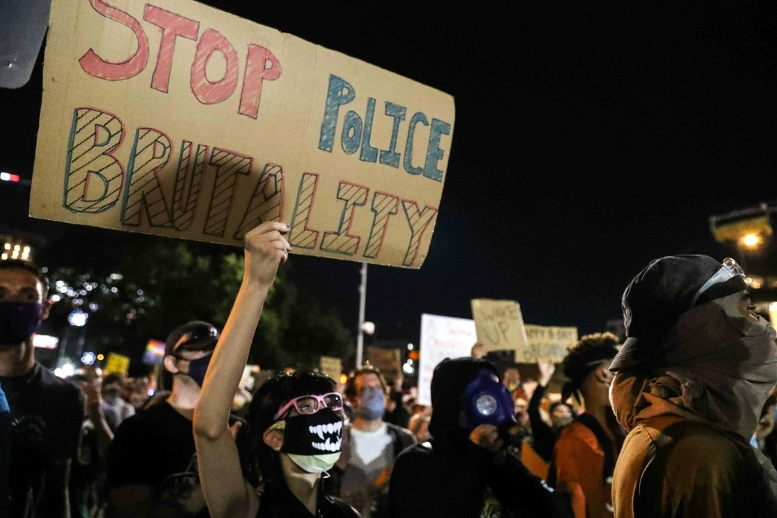 Protestas de 2020 en Austin, Texas, contra la brutalidad policial. Foto Ap  