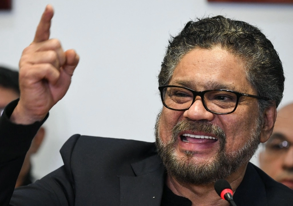 Iván Márquez, candidato al Senado por el partido político Fuerza Alternativa Revolucionaria del Común (FARC), habla durante una conferencia de prensa en Bogotá, el 10 de abril de 2018. Foto Afp