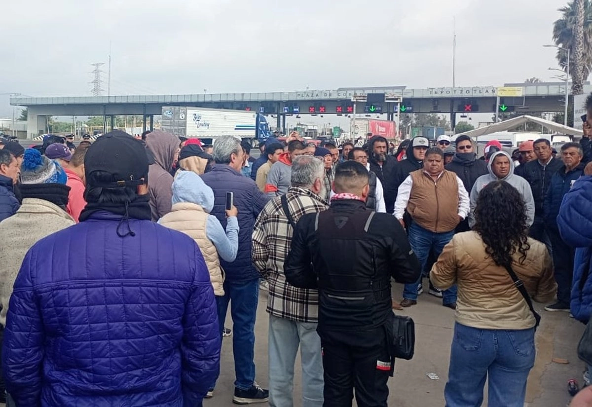 Tras las protestas para exigir la localización del transportista Fernando Galindo, autoridades del gobierno de Edomex aseguraron que ya se desplegó un operativo para este fin. Foto  