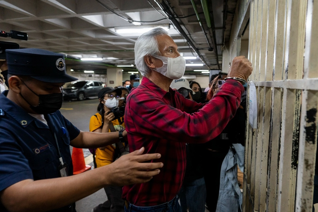 El periodista José Rubén Zamora se encuentra en prisión preventiva y aunque tenía previsto declarar ante un juez este lunes, la cita fue aplazada para el miércoles. Foto Ap / Archivo