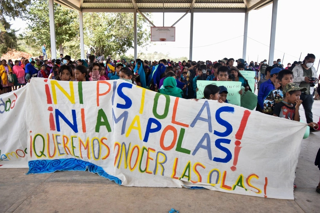 Marcha de niños del municipio guerrerense de Chilapa de Álvarez para exigir justicia y seguridad para sus comunidades. Foto Cuartoscuro / Archivo
