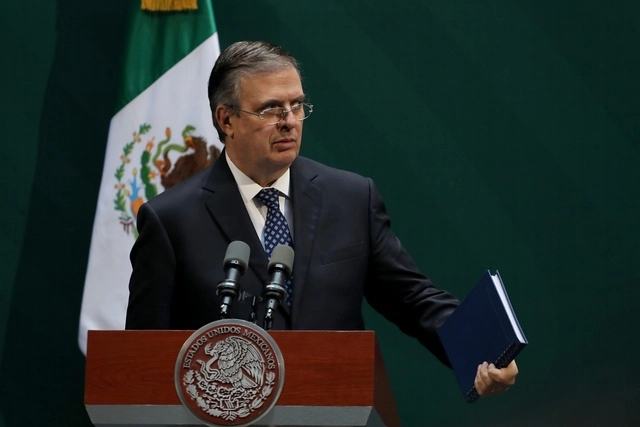 El canciller Marcelo Ebrard durante conferencia de prensa matutina. Foto Roberto García