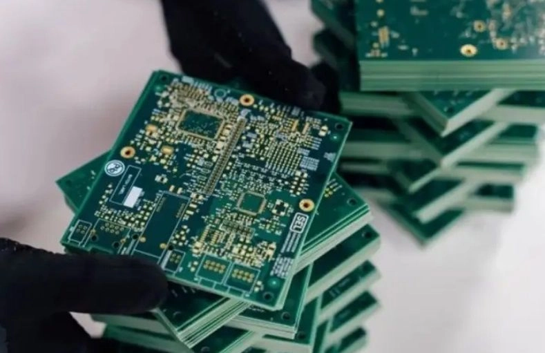 El gobierno de Estados Unidos eliminará las restricciones para la exportación de chips y tecnología. Foto 