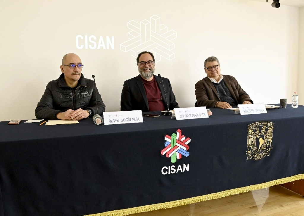 Académicos del Centro de Investigaciones sobre América del Norte (CISAN) de la UNAM durante conferencia de prensa. Foto DGCS UNAM