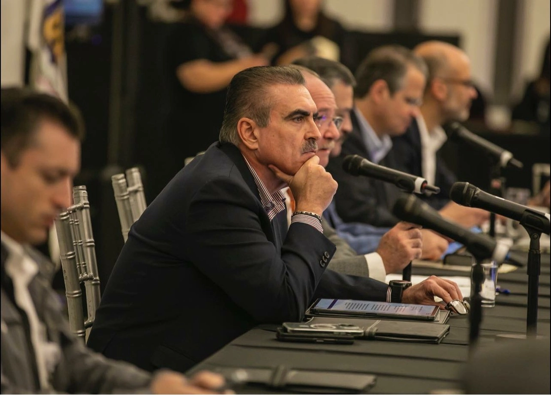 
César Garza Villarreal, presidente municipal de Apodaca, NL, sentenció que los alcaldes de la metrópoli no son empleados del gobernador Samuel García. Foto Tomada de https://www.facebook.com/cesargarzav / Archivo 