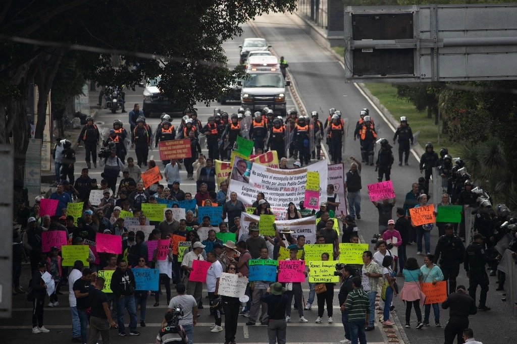 Transportistas protestaron en agosto de 2023 por la inseguridad. Foto Alfredo Domínguez/ archivo