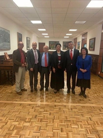 A la reunión con el presidente asistieron David León Romero (segundo de izquierda a derecha), de la Coordinación Nacional de Protección Civil; Diego Prieto, director del INAH; Alejandra Frausto, titular de la Secretaría de Cultura y Alejandro Murat, gobernador de Oaxaca, entre otros. Foto @alejandromurat
