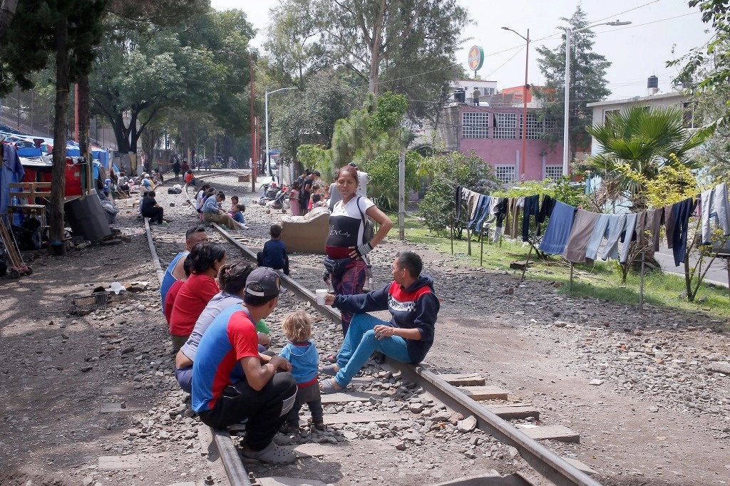Migrantes a su paso por CDMX en imagen de archivo. Foto José Antonio García