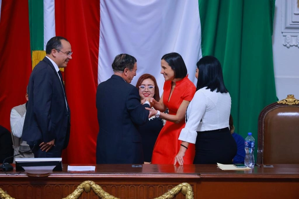 La secretaria de Administración y Finanzas, Luz Elena González, luego de su comparecencia ante el congreso capitalino, el 25 de octubre de 2022. Foto tomada del Twitter de @Congreso_CdMex