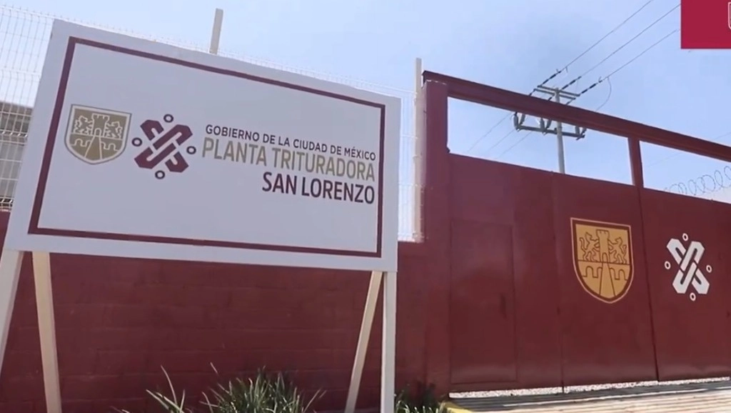 Con una inversión de 39 millones de pesos, se intervinieron un total de 7 mil 534 metros cuadrados de superficie, en donde se cuenta con tres máquinas con tecnología alemana. Foto @SOBSECDMX