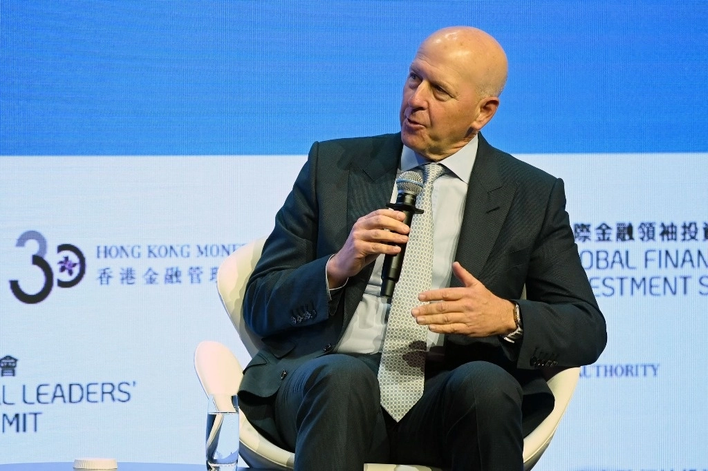 David Solomon, director ejecutivo de Goldman Sachs, durante la Cumbre Mundial de Inversiones de Líderes Financieros en Hong Kong el 7 de noviembre de 2023. Foto Afp