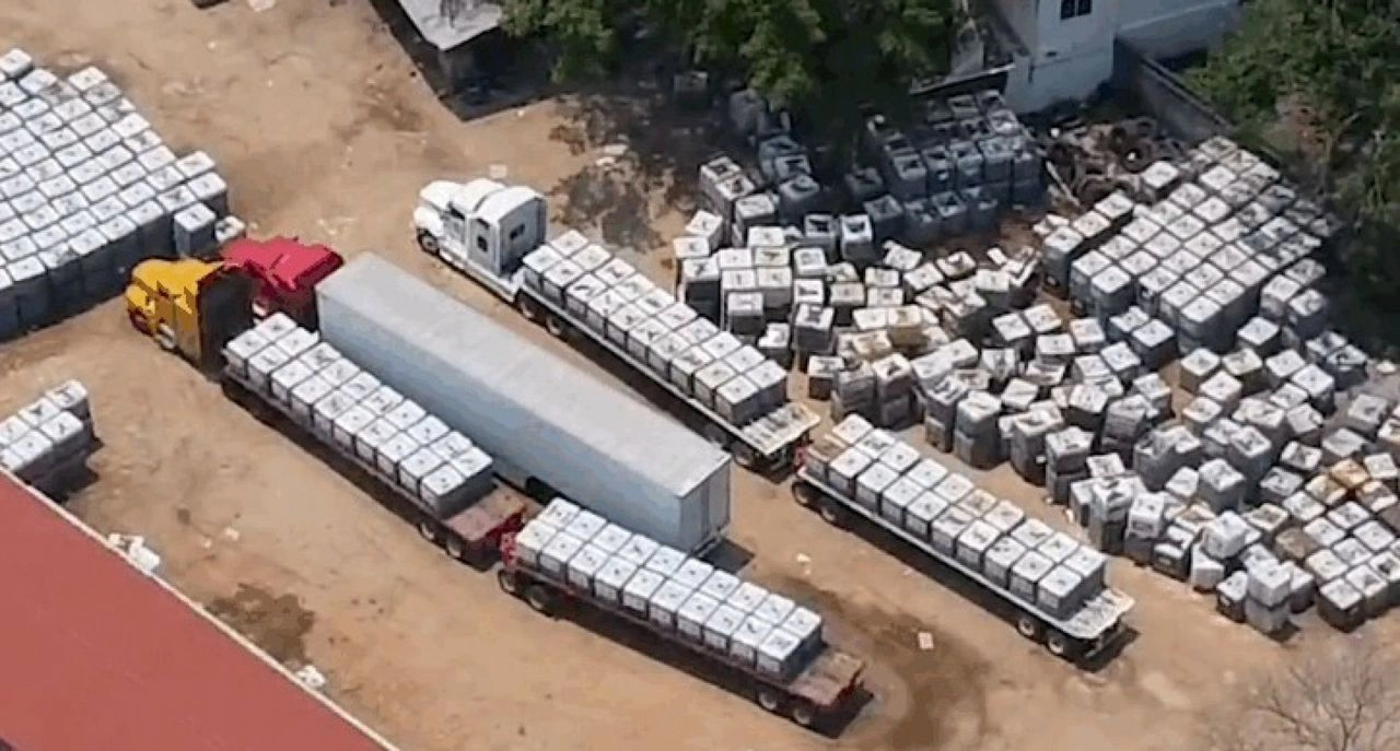 Las autoridades llevaron a cabo la revisión de predios ubicados en inmediaciones de la carretera Reforma–Dos Bocas, en el municipio de Cunduacán.
