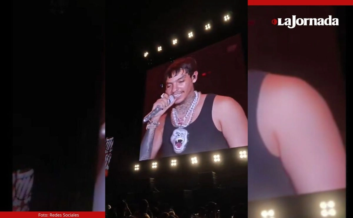 El cantante de corridos Natanael Cano golpeó a un Dj durante un festival en Playas de Rosarito, Baja California y posteriormente continuó con su espectáculo. Foto
