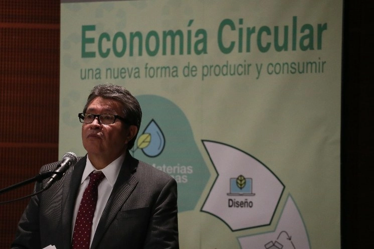 El coordinador de Morena, Ricardo Monreal, sostuvo que el proyecto de dictamen elaborado por la mesa de alto nivel se mantendrá, ya que él empeñó su palabra y la de su grupo parlamentario en que se cumplirán los acuerdos con los empresarios y demás actores invitados. Foto Yazmín Ortega / Archivo