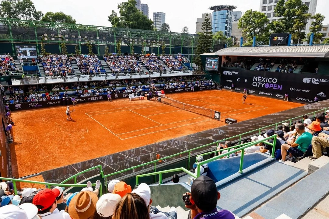 “Ahora me toca jugar contra un gran amigo, uno de los dos estará en la final y eso es muy bueno para México y el torneo. Por eso invito a todos a que vengan a ver el duelo” expresó González al finalizar su cotejo. Foto