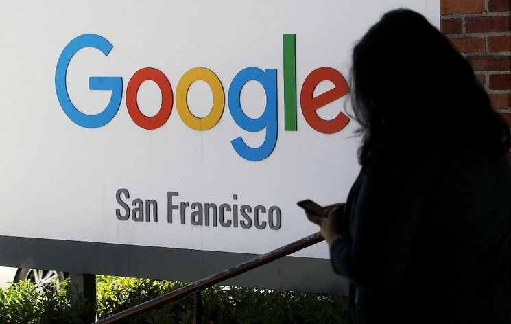 Google apoyará a organizaciones de salud y centros de investigación que atienden coronavirus. Foto Ap / Archivo