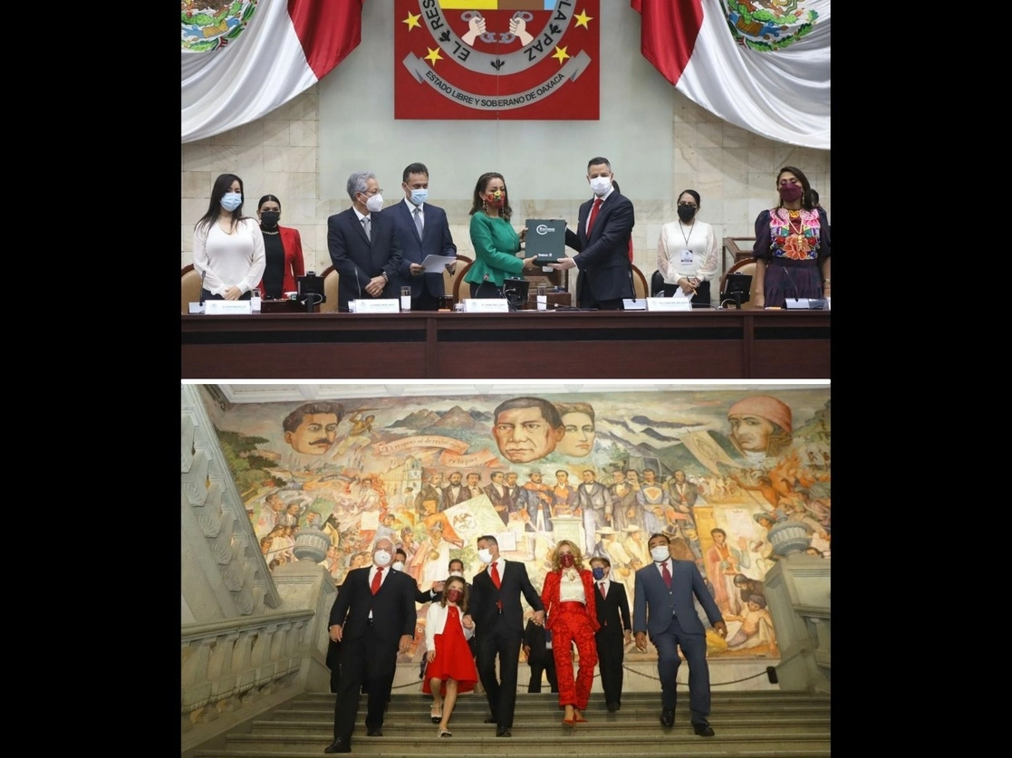 El gobernador de Oaxaca, Alejandro Murat Hinojosa, entregó ayer su quinto Informe de gobierno a la presidenta de la mesa directiva de la 65 Legislatura local, la priísta Mariana Benítez. Foto Jorge A. Pérez Alfonso y de la cuenta de Twitter de Alejandro Murat