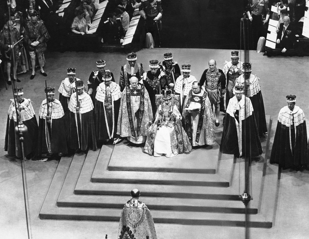 La coronación de la reina Isabel II en la Abadía de Westminster en Londres, el 2 de junio de 1953. Foto Ap
