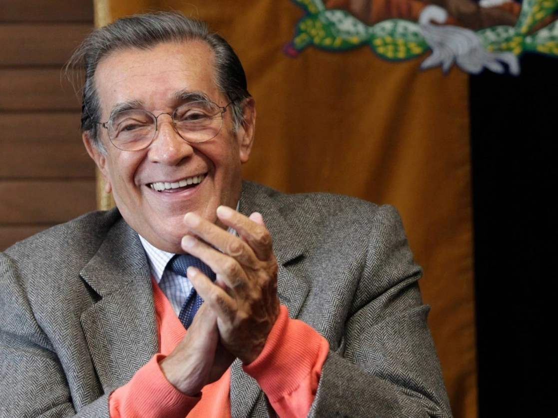 Víctor Flores Olea durante la presentación de su libro 'Crisis de la Utopía' en la Universidad Nacional Autónoma de México, el 24 de agosto de 2012. Foto Yazmín Ortega Cortés