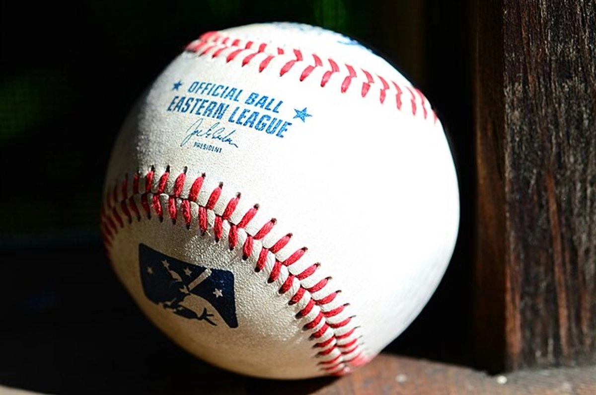 Pelota de beisbol en imagen de archivo. Foto 
