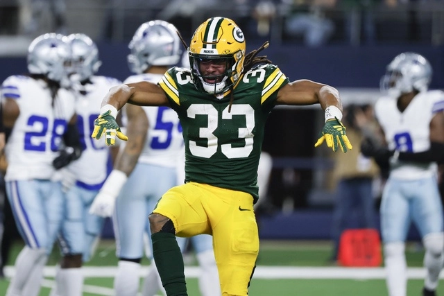 El corredor de los Green Bay Packers, Aaron Jones, reacciona después de una larga carrera contra los Dallas Cowboys. Foto Ap