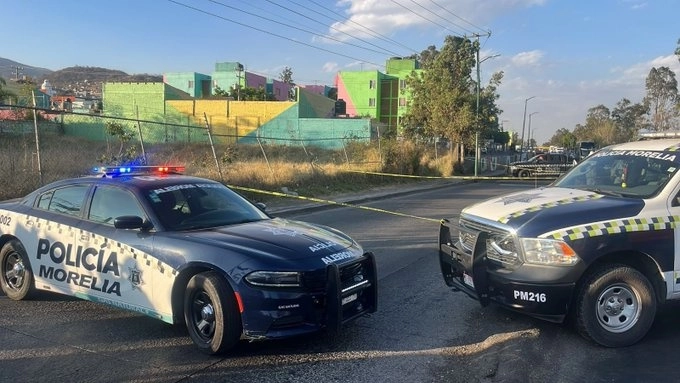Un enfrentamiento a balazos entre policías y presuntos delincuentes se registró esta mañana en Morelia, Michoacán. Foto @Policia_Morelia