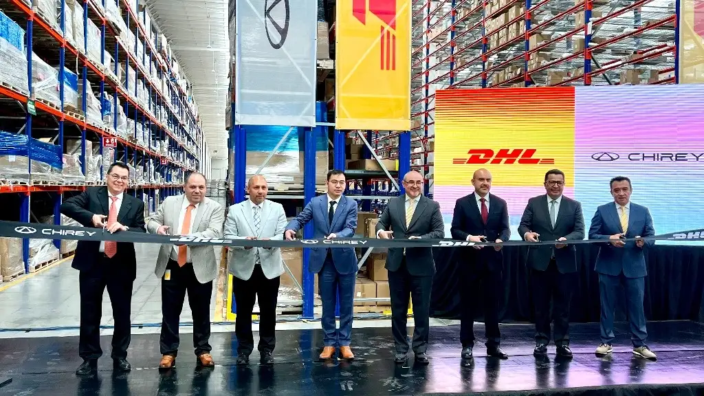 Chirey Motor de México y DHL se alían para optimizar la nueva estrategia de postventa del grupo chino, en el evento participaron directivos de las marcas dele grupo, así como de DHL en el corte del listón. Foto Carlos Mendoza