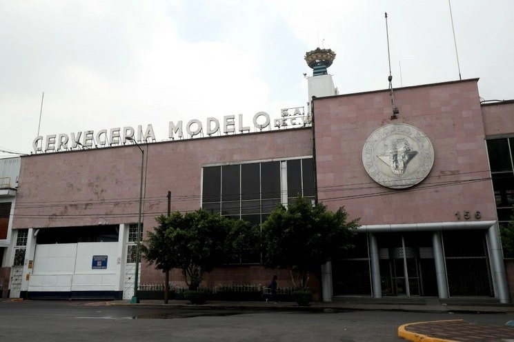 Fábrica de Grupo Modelo en la Ciudad de México. Foto María Luisa Severiano / Archivo

