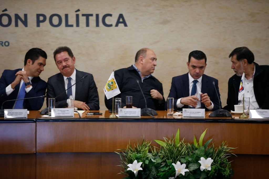 Diputados conformaron el Grupo Plural, con la representación de todos los partidos, que dará seguimiento a las elecciones. Foto José Antonio López/Archivo