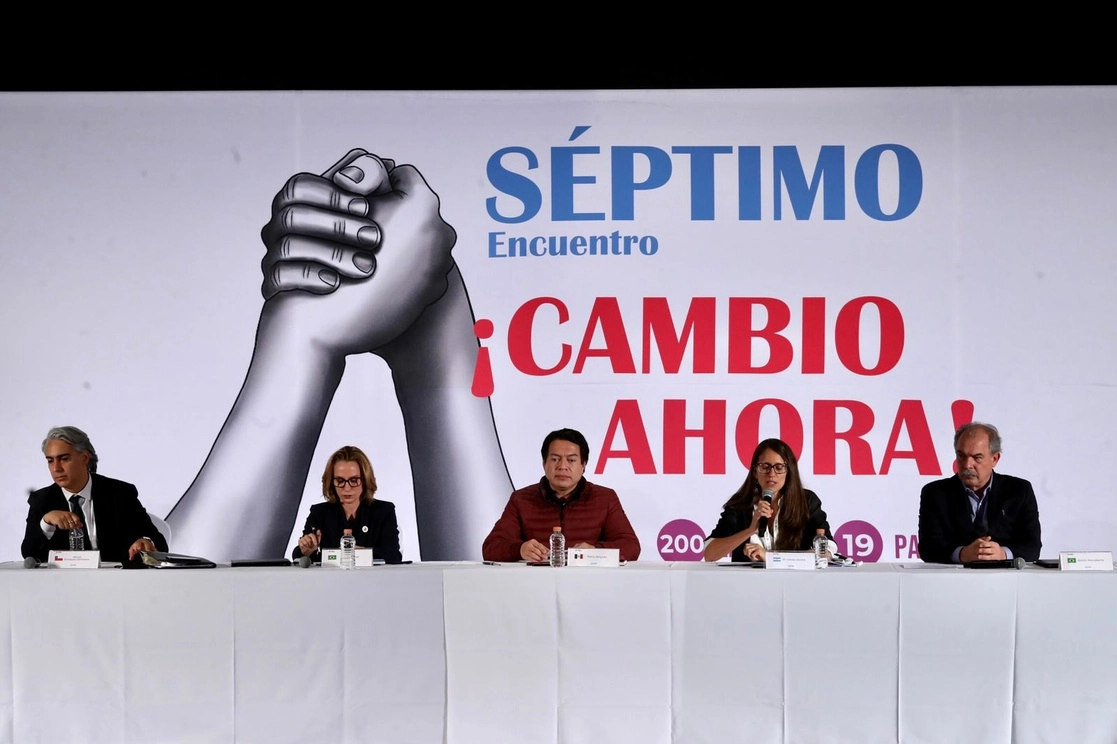En el séptimo encuentro participaron alrededor de 150 líderes progresistas de la región, entre ellos los ex presidentes de Brasil, Dilma Rousseff y Luiz Inácio Lula da Silva. Foto Roberto García