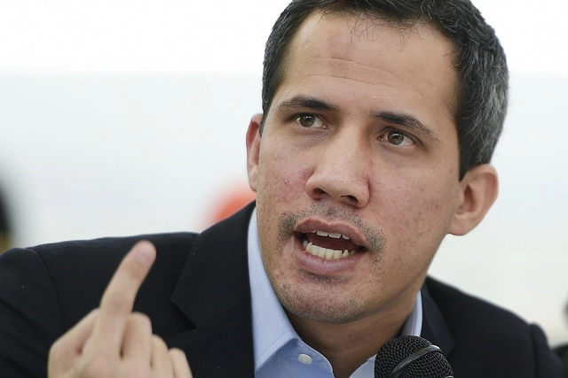 El líder opositor venezolano Juan Guaidó pidió ayer un levantamiento progresivo de las sanciones de Estados Unidos contra su país. Foto Ap / Archivo 