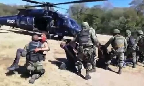 Militares trasladaron a María Esquivel aún herida en un helicóptero de la Guardia Nacional, pero falleció. Foto 'La Jornada'