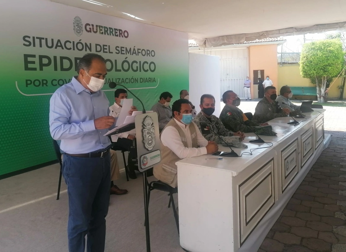 El gobernador Héctor Astudillo Flores anunció que a partir del próximo lunes el estado de Guerrero pasará a semáforo epidemiológico verde. Foto La Jornada