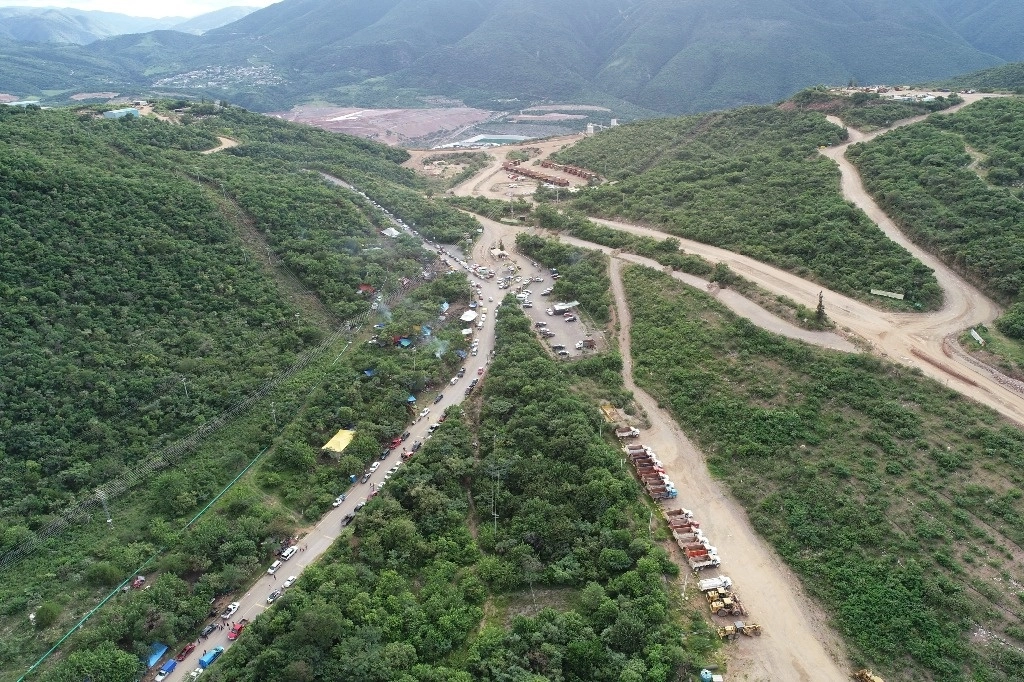 Vista aérea del acceso a la mina. Foto @MiningWatch