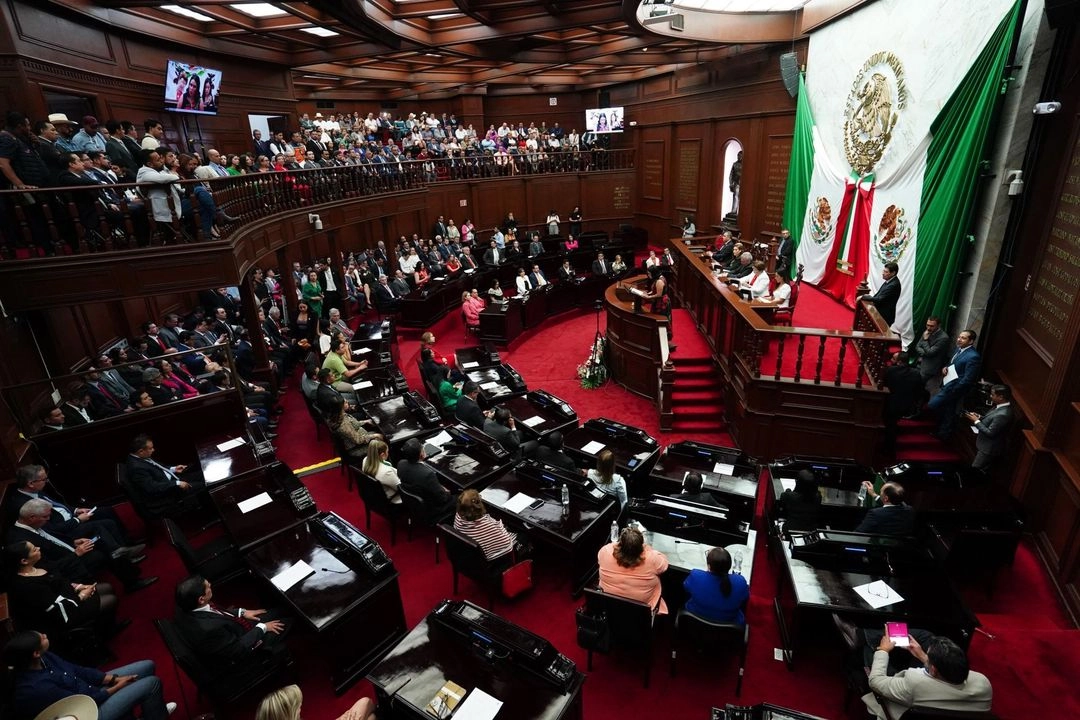 Durante una sesión del Congreso de Michoacán 
