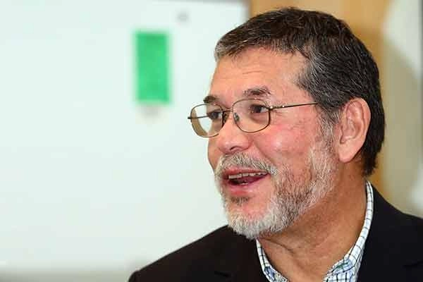 Samuel Ponce de León, coordinador del Programa Universitario de Investigación en Salud y de la Comisión Universitaria. Foto tomada del sitio https://www.dgcs.unam.mx/boletin/bdboletin/2016_856.html