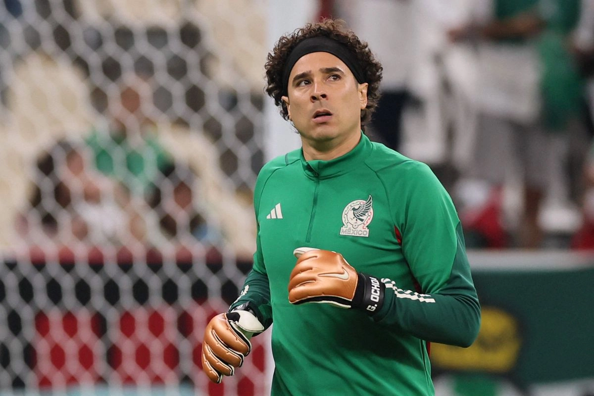 El portero mexicano, de 40 años, Guillermo Ochoa, ha llegado a un acuerdo con el Limassol de Chipre para jugar con ellos en la temporada 2025-2026. Foto