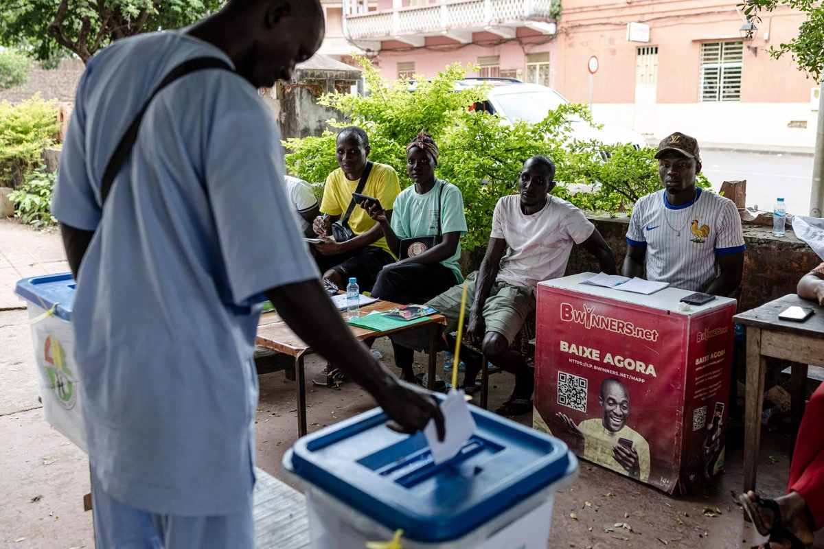 Unas 860 mil personas están llamadas a ejercer su voto en Guinea-Bisáu para elegir presidente y parlamento. Foto 