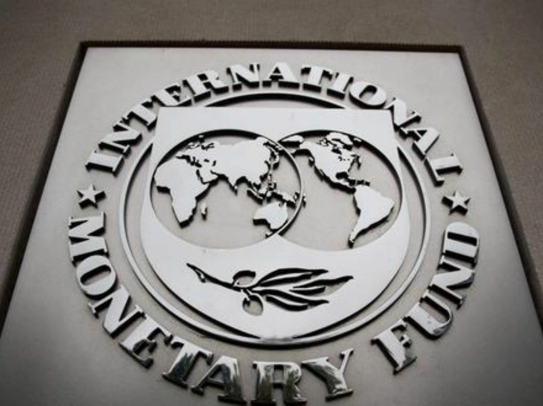 AMLO condenó la actuación del Fondo Monetario Internacional y del Banco Mundial en el pasado, por haber impuesto la política económica, la privatización de empresas públicas e incrementar las tarifas de energéticos. Foto AFP / Archivo 