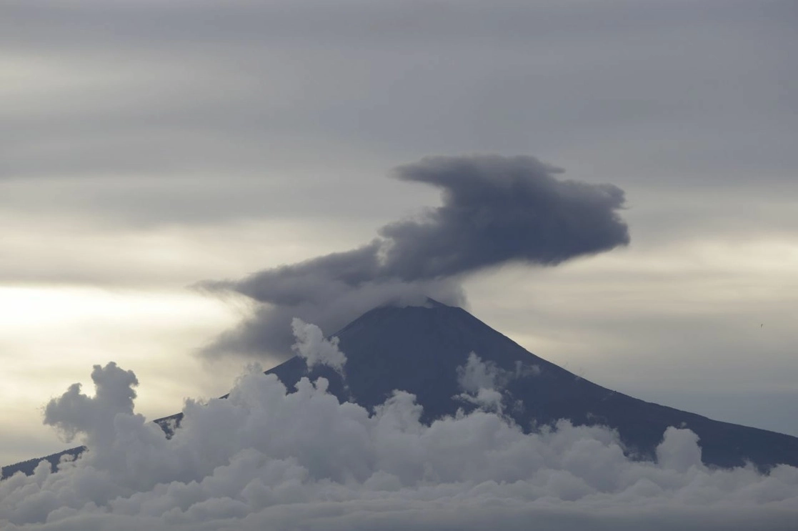 Cenapred informa que la alerta volcánica a los municipios cercanos al Popocatépetl se mantiene en Amarillo Fase Dos. Foto Cuartoscuro 