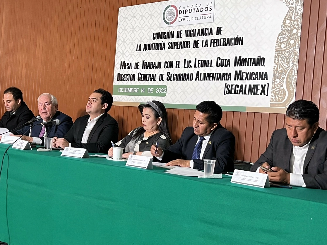 Al micrófono, Leonel Cota, actual director de Segalmex, en reunión de trabajo con la Comisión de Vigilancia de la Cámara de Diputados. Imagen tomada de https://twitter.com/LeonelCotaM