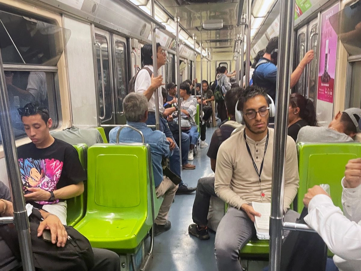 Las líneas 1, 2, 3 y 9 del Metro abrirán desde las 5 horas del domingo 13 de julio para apoyar el traslado de los participantes del Medio Maratón de la Ciudad de México. Foto  
