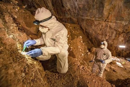 El material recabado incluye mil 900 herramientas de piedra tallada. Foto Ap