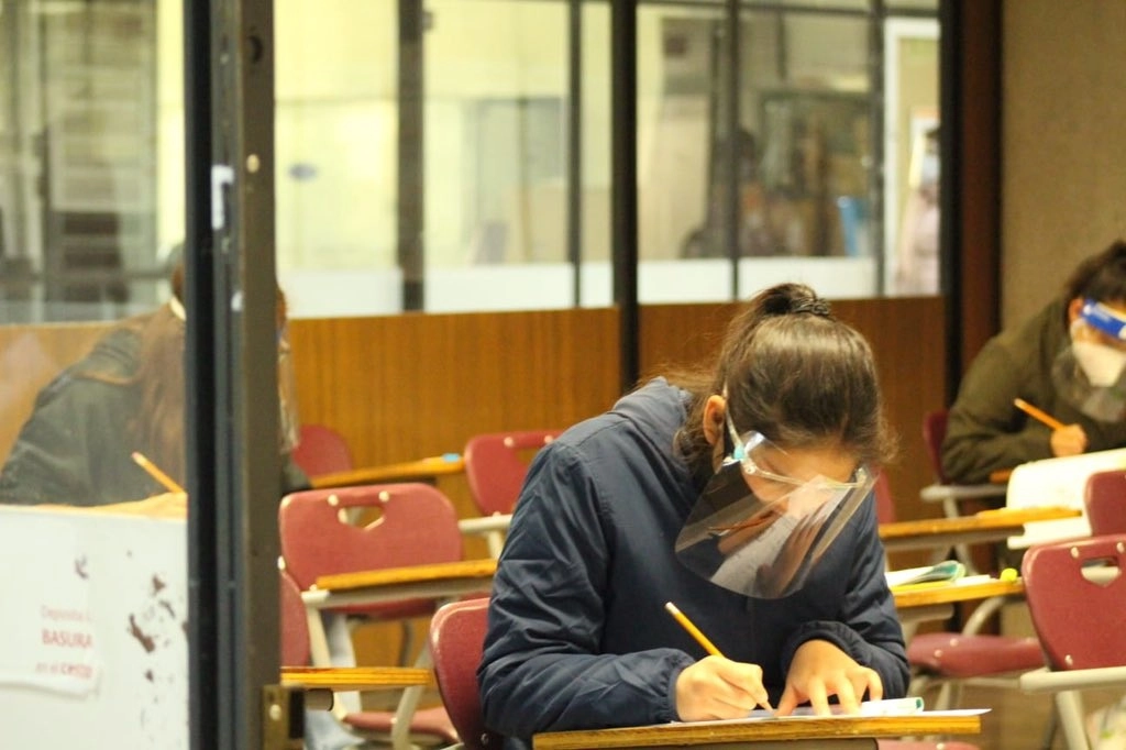 El examen de admisión al IPN se desarrolló bajo medidas de seguridad sanitaria. Foto @IPN_MX