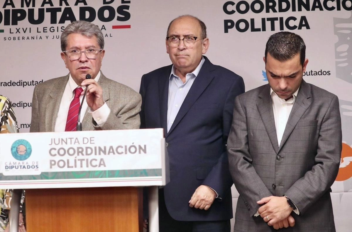 El coordinador del PAN en la cámara de diputados Elías Lixa mostró su disgusto luego de que lo coordinadores parlamentarios no lograron los acuerdos para integrar la próxima mesa directiva. Foto