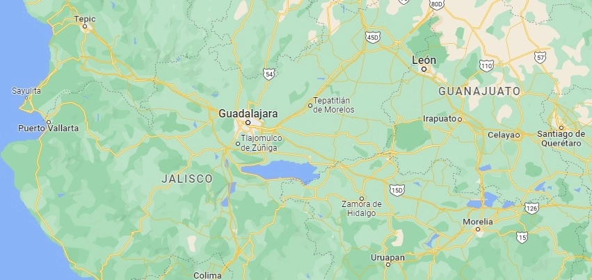 Los cadáveres y el menor de edad fueron dejados en la colonia Valle de la Providencia del municipio jalisciense de Zapopan. Foto Tomada de Google Maps / Archivo