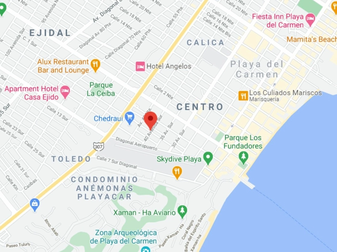 Elementos de la Policía Quintana Roo acordonaron la zona, en espera de que arriben peritos de la Fiscalía General del Estado. Imagen tomada de Google Maps